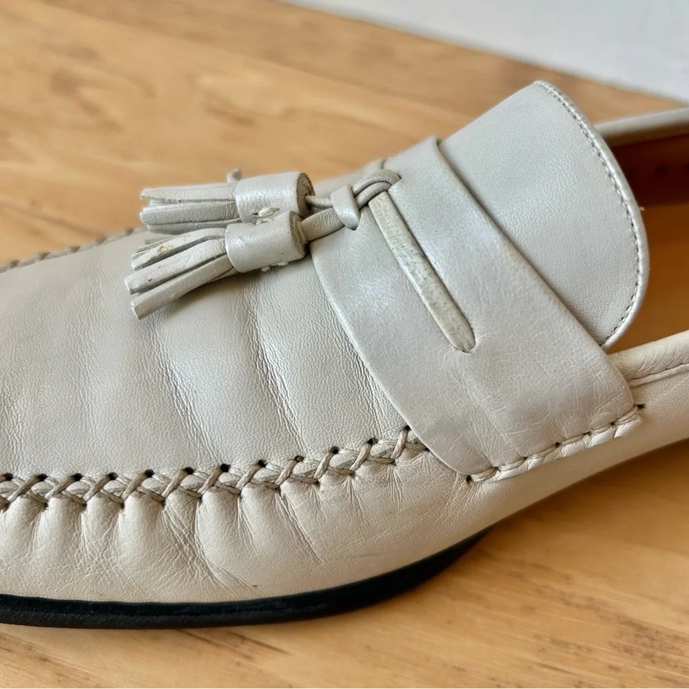 Bally Sanzio U Leather Loafer with Tassels size 11 D Cream Bone Made in Italy